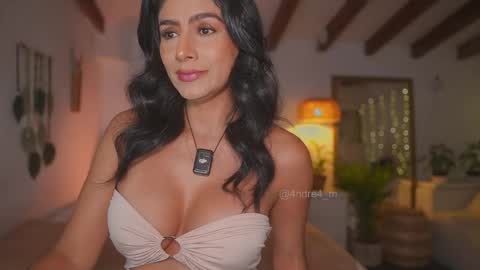 Snapshot of meegan1 chatting on 09/24/25, 03:26 Andrea online show from 09/24/25, 03:26