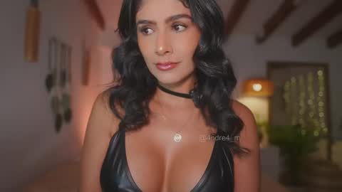 Snapshot of meegan1 chatting on 10/01/25, 11:38 Andrea online show from 10/01/25, 11:38