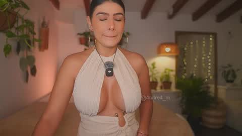 Snapshot of meegan1 chatting on 11/03/25, 11:33 Andrea online show from 11/03/25, 11:33