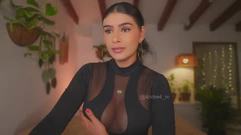 Snapshot of meegan1 chatting on 11/08/25, 11:21 Andrea online show from 11/08/25, 11:21