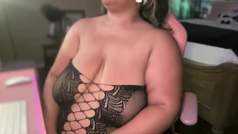 Snapshot of meetsouthernpeach chatting on 10/01/25, 02:17 Southern Peach online show from 10/01/25, 02:17