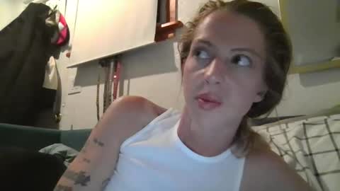 Snapshot of meeturmakers chatting on 10/06/25, 03:59 meeturmakers online show from 10/06/25, 03:59