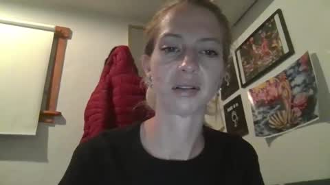 Snapshot of meeturmakers chatting on 11/21/25, 03:49 meeturmakers online show from 11/21/25, 03:49