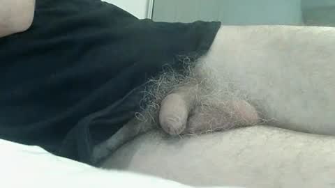 meforu21 online show from 10/15/25, 06:19