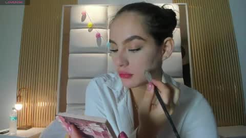 Snapshot of megaan_rouse chatting on 05/08/26, 11:37 megaan_rouse online show from 05/08/26, 11:37