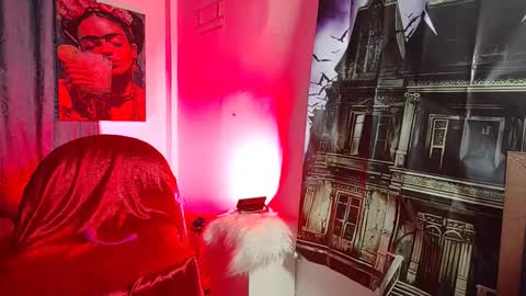 Snapshot of megan__roouse chatting on 10/11/25, 03:06 Megan online show from 10/11/25, 03:06