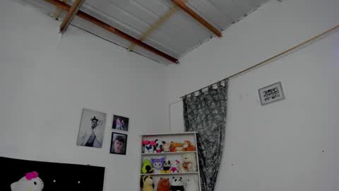 M E G A N online show from 11/25/25, 05:57