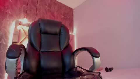 M E G A N online show from 05/13/26, 06:38