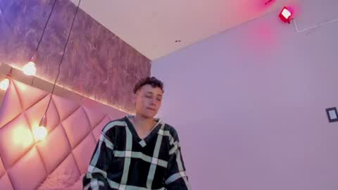 M E G A N online show from 07/12/26, 07:05