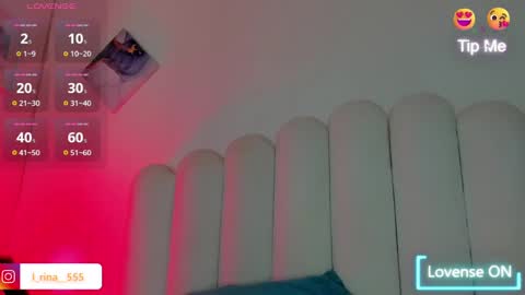 Snapshot of megan_browns1 chatting on 02/01/25, 12:58 Megan online show from 02/01/25, 12:58