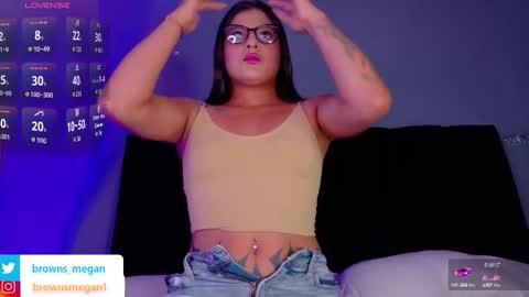 Snapshot of megan_browns1 chatting on 09/13/25, 01:33 Megan online show from 09/13/25, 01:33