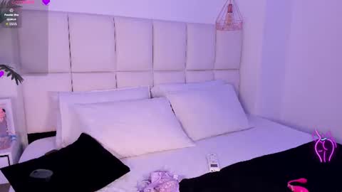 megan_brunette2 online show from 07/23/26, 11:46