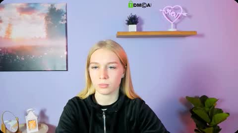 Snapshot of megan_cold chatting on 10/19/25, 08:48 megan_cold online show from 10/19/25, 08:48