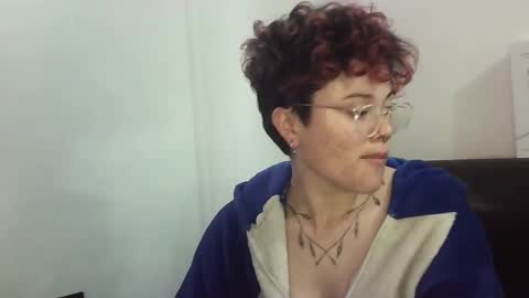 Megan and sophi online show from 02/02/25, 01:08