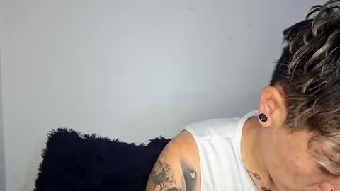 Megan and sophi online show from 09/19/25, 02:57