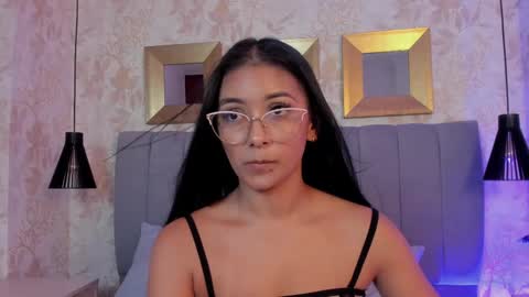 Carolina Paez online show from 12/13/24, 10:45