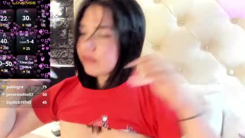 Snapshot of megan_devon chatting on 12/02/24, 02:41 online show from 12/02/24, 02:41