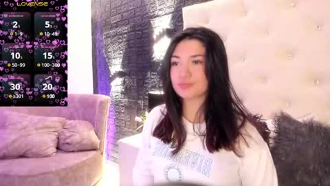 Snapshot of megan_devon chatting on 12/29/24, 12:55 online show from 12/29/24, 12:55