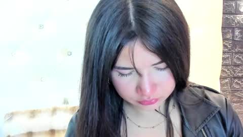 Snapshot of megan_devon chatting on 02/12/25, 11:29 online show from 02/12/25, 11:29