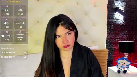 Snapshot of megan_devon chatting on 03/10/25, 05:18 online show from 03/10/25, 05:18