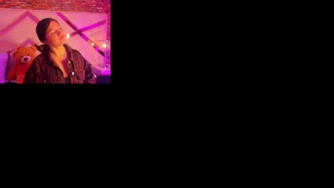 Snapshot of megan_devon chatting on 10/15/25, 12:27 online show from 10/15/25, 12:27