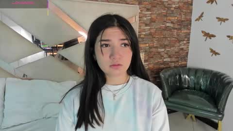 Snapshot of megan_devon chatting on 11/26/25, 01:56 online show from 11/26/25, 01:56