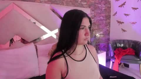 Snapshot of megan_devon chatting on 01/13/26, 12:21 online show from 01/13/26, 12:21