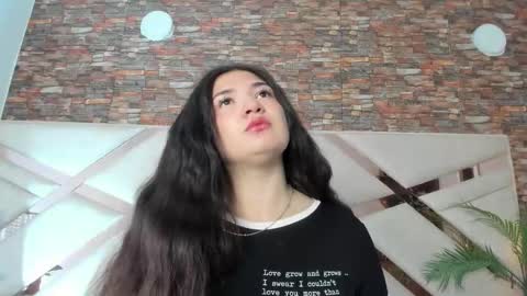 Snapshot of megan_devon chatting on 02/10/26, 12:09 online show from 02/10/26, 12:09