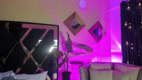 Snapshot of megan_devon chatting on 03/05/26, 11:28 online show from 03/05/26, 11:28