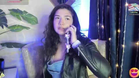 Snapshot of megan_devon chatting on 03/18/26, 11:24 online show from 03/18/26, 11:24