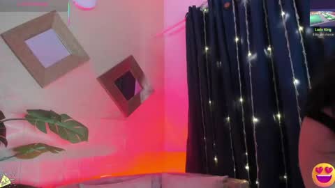 Snapshot of megan_devon chatting on 03/19/26, 11:47 online show from 03/19/26, 11:47