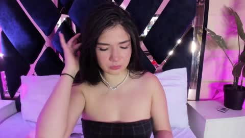 Snapshot of megan_devon chatting on 04/01/26, 01:41 online show from 04/01/26, 01:41