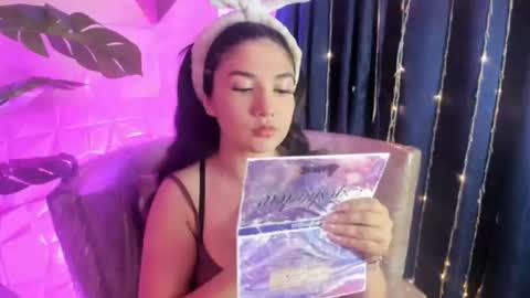 Snapshot of megan_devon chatting on 06/11/26, 01:31 online show from 06/11/26, 01:31