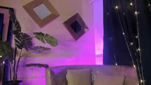 Snapshot of megan_devon chatting on 06/12/26, 11:53 online show from 06/12/26, 11:53