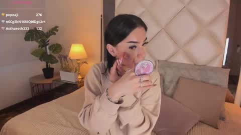 Megan online show from 09/23/25, 12:08