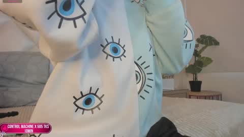 Megan online show from 10/03/25, 12:13