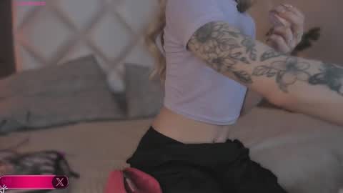 Megan online show from 10/11/25, 12:04