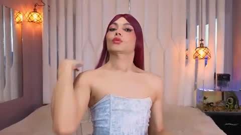 megan do santos online show from 07/18/26, 07:50