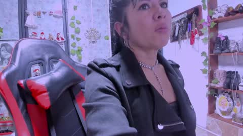 Snapshot of megan_grace_20 chatting on 12/25/24, 12:05 megan grace 20 online show from 12/25/24, 12:05