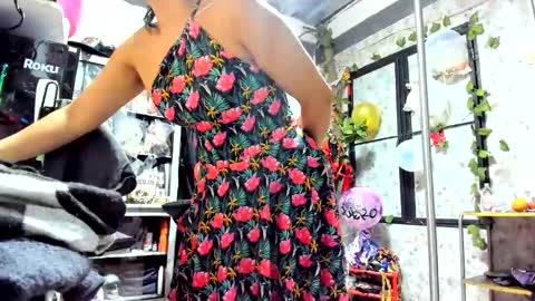 Snapshot of megan_grace_20 chatting on 03/11/25, 11:33 megan grace 20 online show from 03/11/25, 11:33