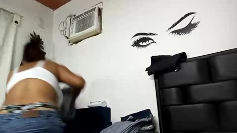 megan_greyxx online show from 11/19/25, 01:27