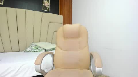 Megan online show from 09/23/25, 03:31