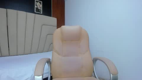 Snapshot of megan_hally chatting on 11/19/25, 03:06 Megan online show from 11/19/25, 03:06