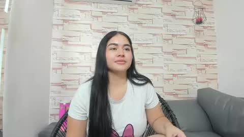Snapshot of megan_jenner18_ chatting on 07/12/26, 04:31 megan_jenner18_ online show from 07/12/26, 04:31