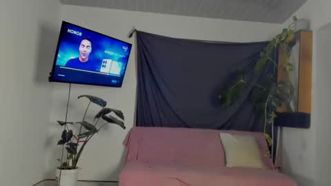 Snapshot of megan_lu20 chatting on 10/17/25, 06:27 Megan Lu online show from 10/17/25, 06:27