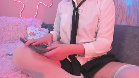     online show from 12/12/24, 04:32
