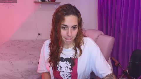 Snapshot of megan_ricci chatting on 10/09/25, 10:41                 Laura                 online show from 10/09/25, 10:41