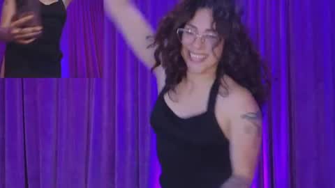                 Laura                 online show from 07/23/26, 12:13