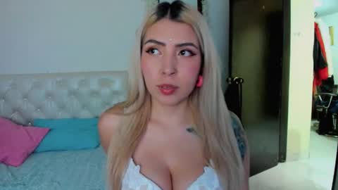 Snapshot of megan_sexrose chatting on 03/12/25, 10:17 Megan rose online show from 03/12/25, 10:17