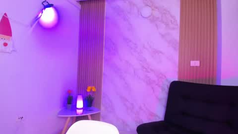 Megan online show from 01/28/25, 05:03